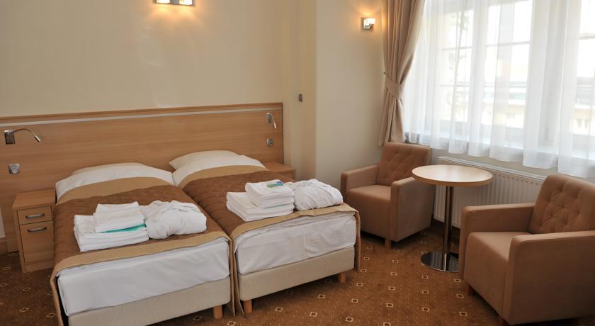 Dlugi Dom Hotel Jelenia Gora Room photo